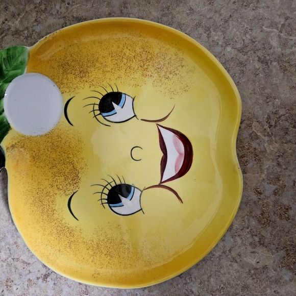 PY Anthropomorphic Lemon snack plate (2) and matching cup (1). - Picture 4 of 8